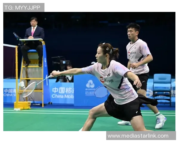 羽毛球混双顶尖组合战术解析与赛场策略探讨